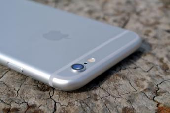 Apple, demandada por obsolescencia programada en modelos de iPhone antiguos