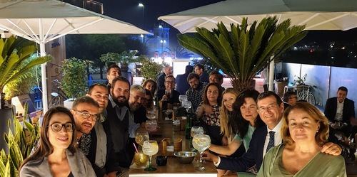 Un brindis por los grandes periodistas