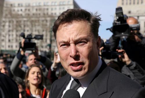 La batalla entre Musk y Twitter continua: el hombre más rico del mundo tratará de retrasar el juicio contra la red social