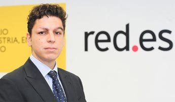 Cesar Miralles, economista de 34 años, sustituye a Borja Adsuara al frente de Red.es