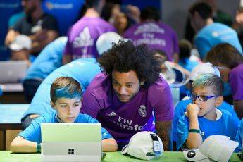 Microsoft y Real Madrid acercan la programación a los niños en la Hora del Código