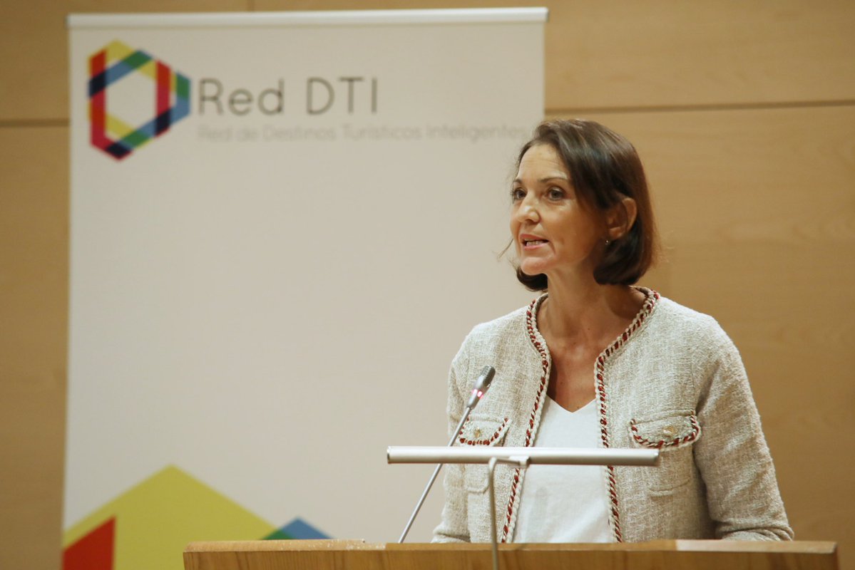 La ministra Reyes Maroto preside el acto de constitución de la Red de Destinos Turísticos Inteligentes
 