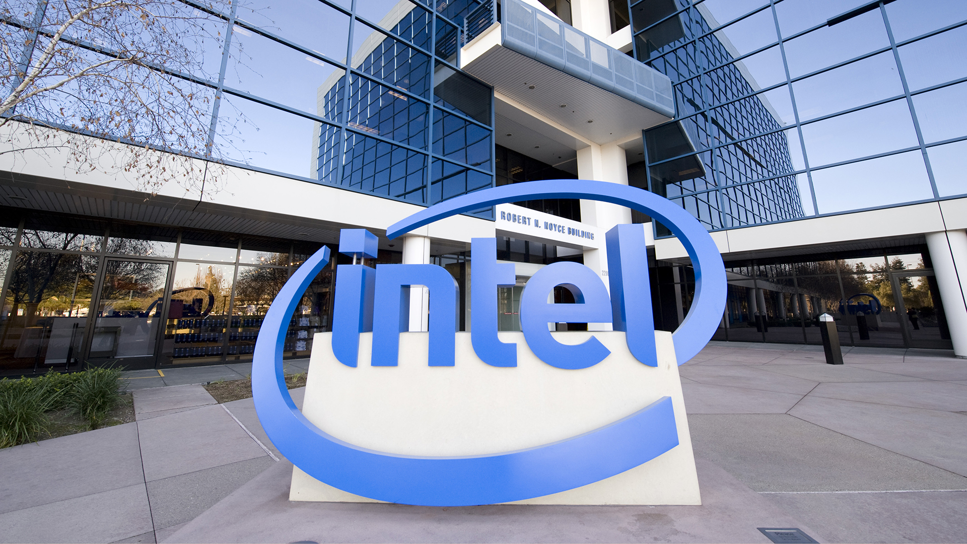 Intel despedirá a 12.000 empleados por la bajada de ventas de PCs