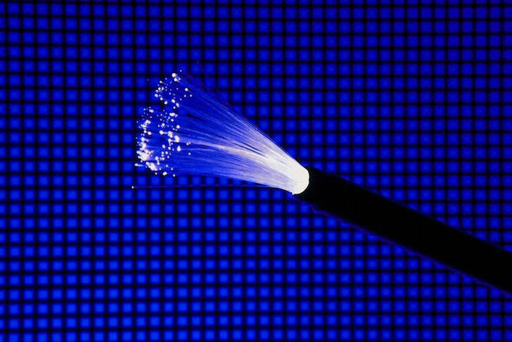 La CNMC aprueba la nueva oferta mayorista de fibra óptica de Telefónica