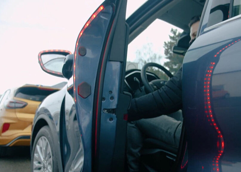 Exit Warning, la nueva tecnología de Ford que pretende evitar las colisiones de ciclistas contra puertas abiertas