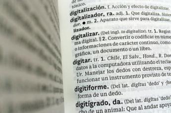 El Gobierno destina 15 millones a la RAE para potenciar su digitalización y el uso de la IA