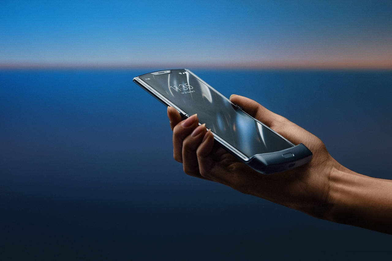 Motorola reinventa el razr, su móvil más icónico
