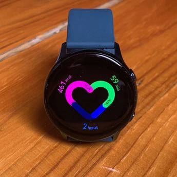 Con el Galaxy Watch Active, Samsung se queda con lo esencial