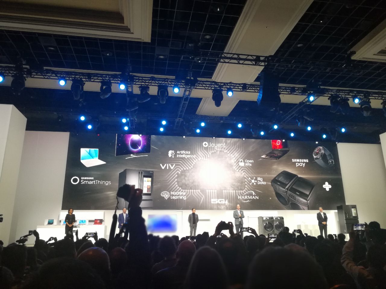 Samsung apuesta con QHDTV, Chromebook y Hub 2.0