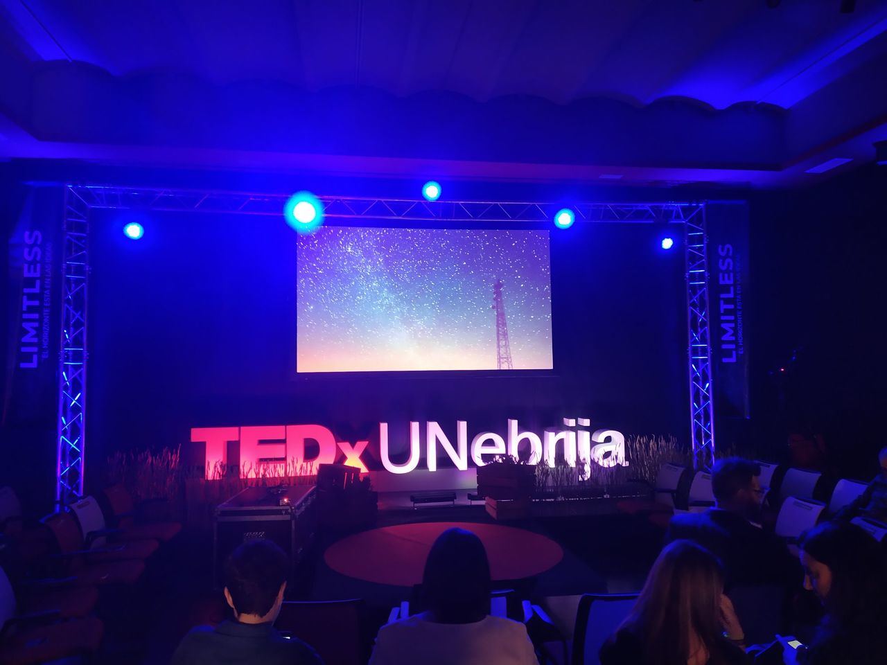 TEDx UNebrija, la historia del gato con botas