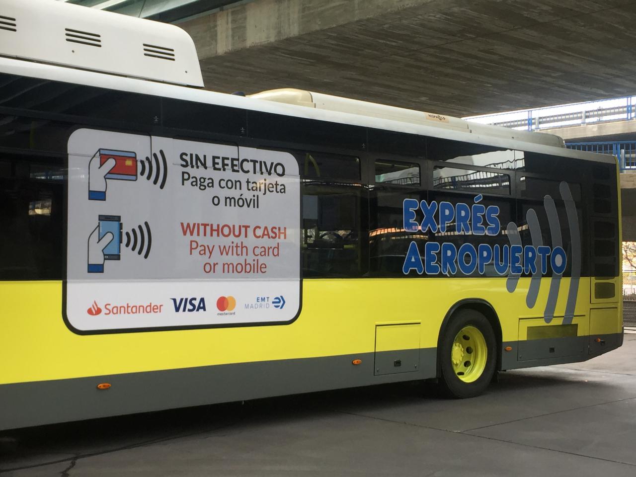 Autobús línea Exprés Aeropuerto que utiliza el sistema de pagos contactless