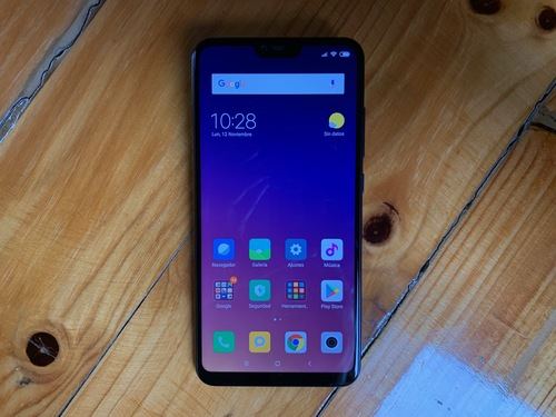 Mi 8 Lite, porque los móviles de Xiaomi nunca vienen solos