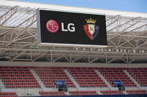 LG instala el segundo videomarcador más grande de LaLiga en el estadio de El Sadar del Osasuna