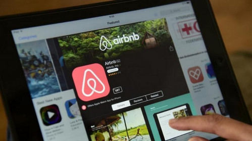 Airbnb aumenta la tarifa al anfitrión y quita la comisión al huésped