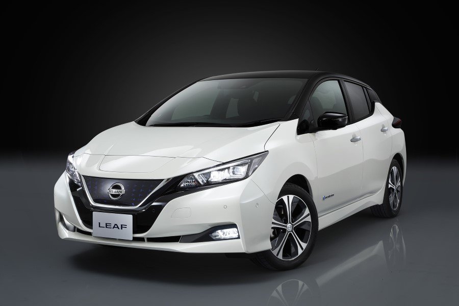 Nissan comienza la comercialización de sus conectados Leaf en Europa