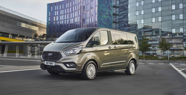 Nuevo Ford Tourneo Custom: el mejor lugar para los negocios y el tiempo libre