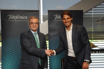 El presidente de Telefónica, Cesar Alierta y el tenista Rafael Nadal (Foto: Telefónica)