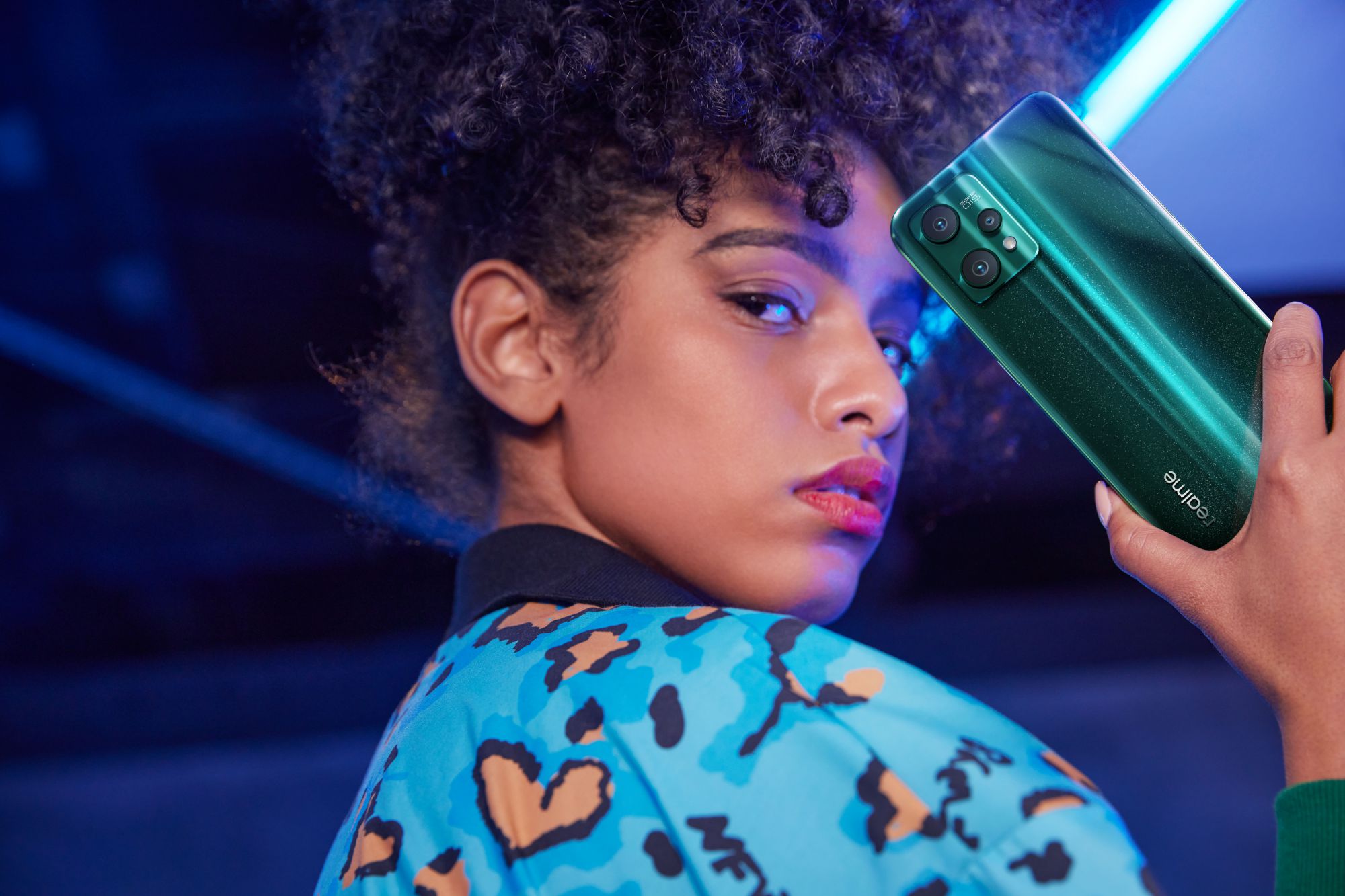 El Realme 9 Pro se presentará el 16 de febrero con una trasera que cambia  de color