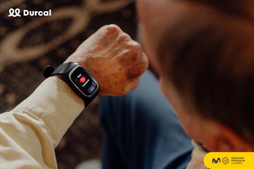 Durcal actualiza su reloj inteligente de teleasistencia para niños y mayores con nuevas funcionalidades