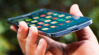 Los smartphones con pantalla flexible de Samsung llegarán en 2015