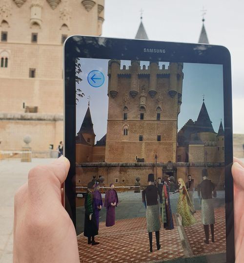 Telefónica muestra en Segovia una nueva forma de hacer turismo basada en 5G