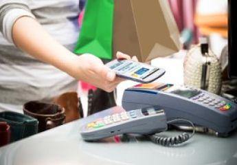 BASE convierte sus móviles en tarjetas de credito