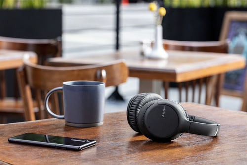 Sony presenta dos nuevos auriculares inalámbricos: WF-XB700 y WH-CH710N