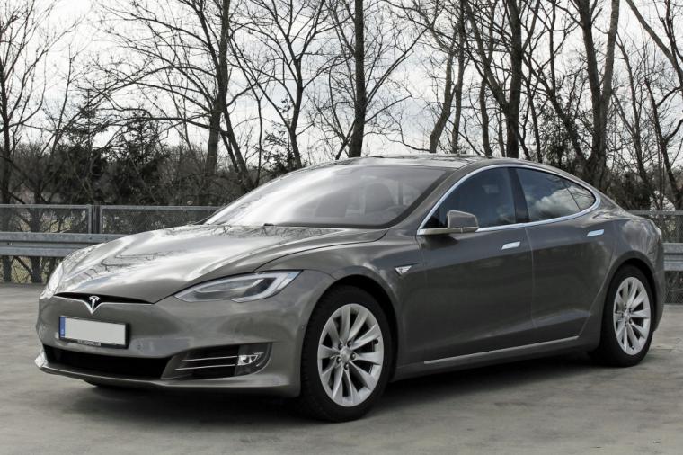 Un coche eléctrico japonés barre el récord de aceleración de Tesla