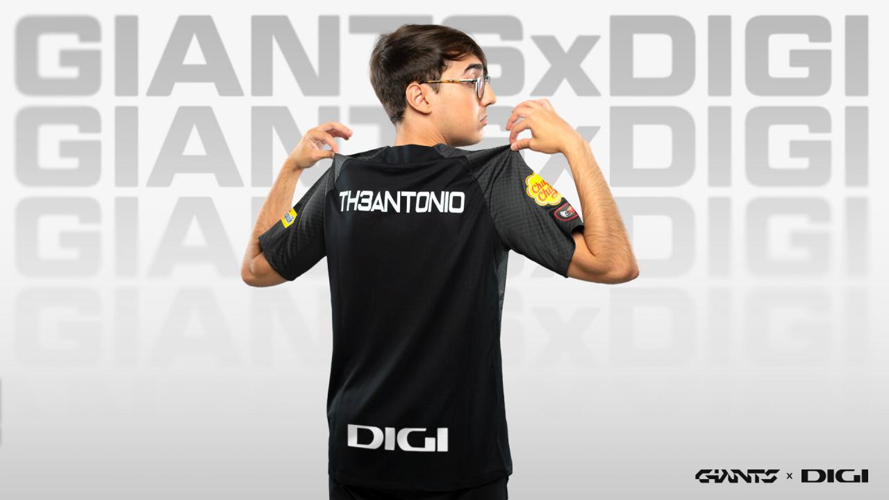 Th3antonio posa con la nueva equipación de Giants Gaming con Digi como patrocinador