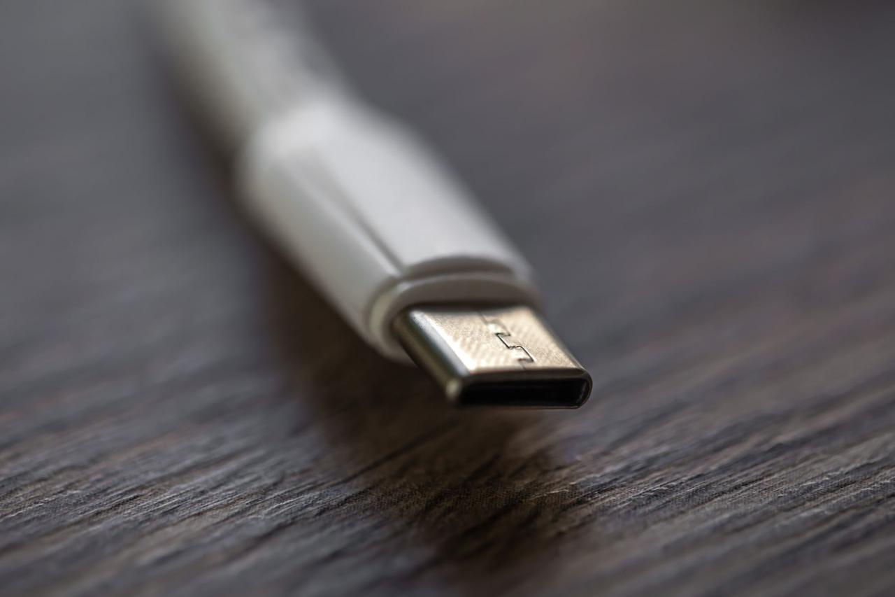 La Unión Europea sigue trabajando para convertir el USB-C en el cargador estándar para todos los dispositivos electrónicos