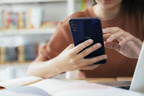 El 93,21% de los jóvenes españoles utilizan el móvil en clases, según un estudio de Wiko
