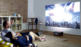 El cine en casa con Philips Screeneo