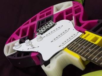 Kuutio 3D renueva su guitarra Les Stratocaster, mediante impresión en 3D