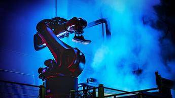 Adidas abre fábrica robotizada en 2017