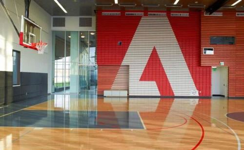 Adobe se vuelca con la maternidad