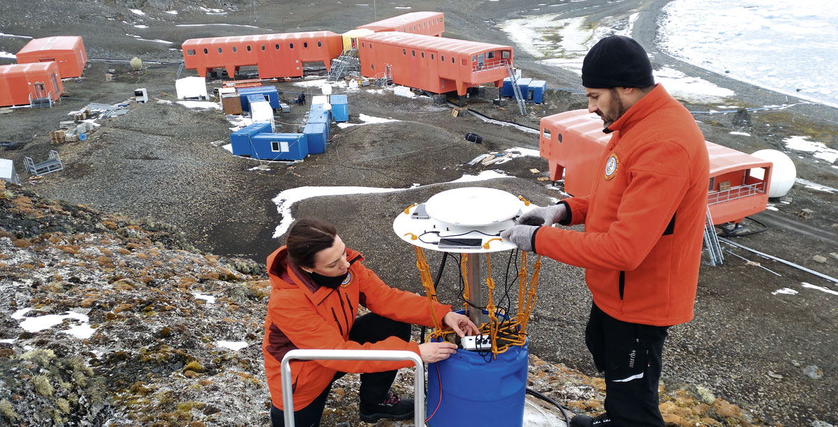 Un móvil español en la Antártica