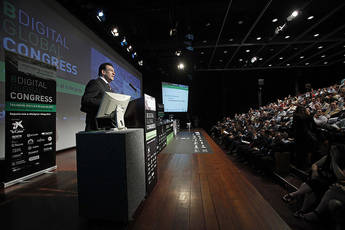 Antoni Massanell en la conferencia