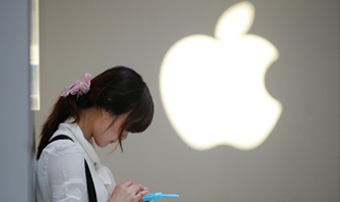Apple sugiere al Gobierno chino que controle más a Google y les deje vender en paz