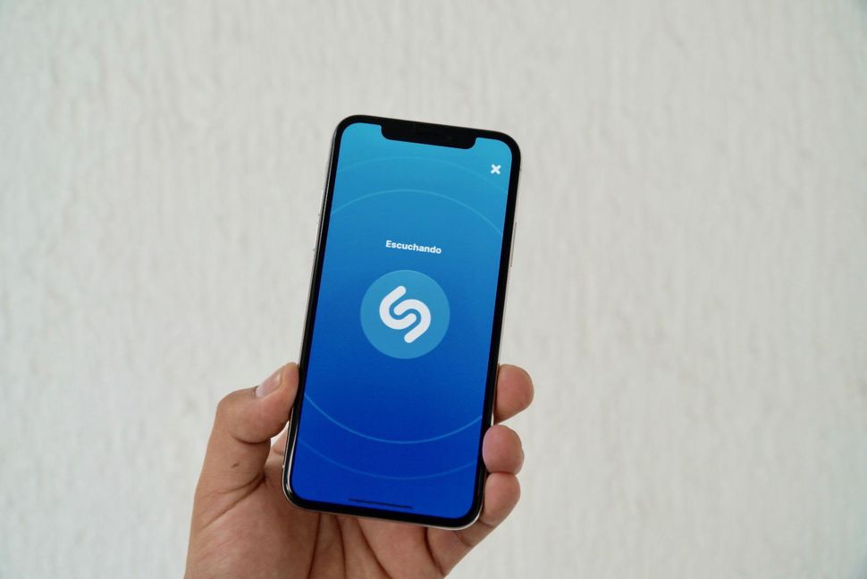 Bruselas investigará la compra de Shazam por parte de Apple