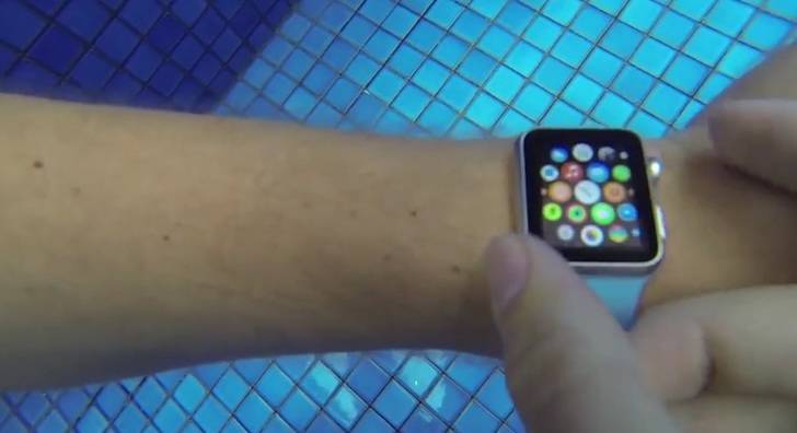 Apple Watch se da el primer chapuzón