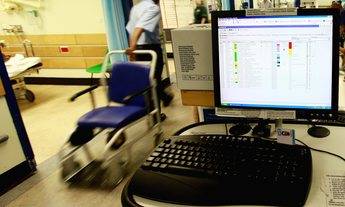 Ataque masivo a los sistemas informáticos de los hospitales en Reino Unido
