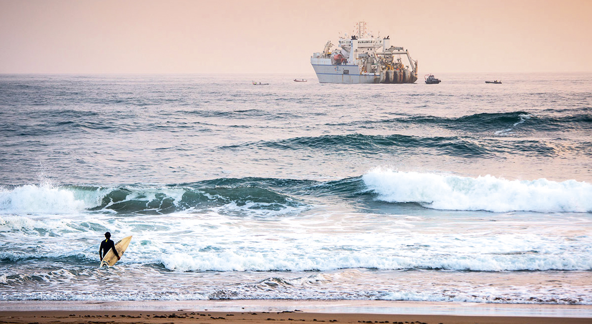 Cableros y surfistas comparten ‘Marea’