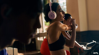 Así son los Beats 360, los nuevos auriculares que permiten cambiar las almohadillas para personalizar su diseño