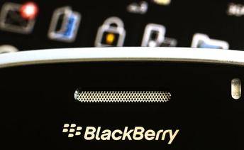 Blackberry declara la batalla a iOS y Android: Pide “neutralidad de las apps”