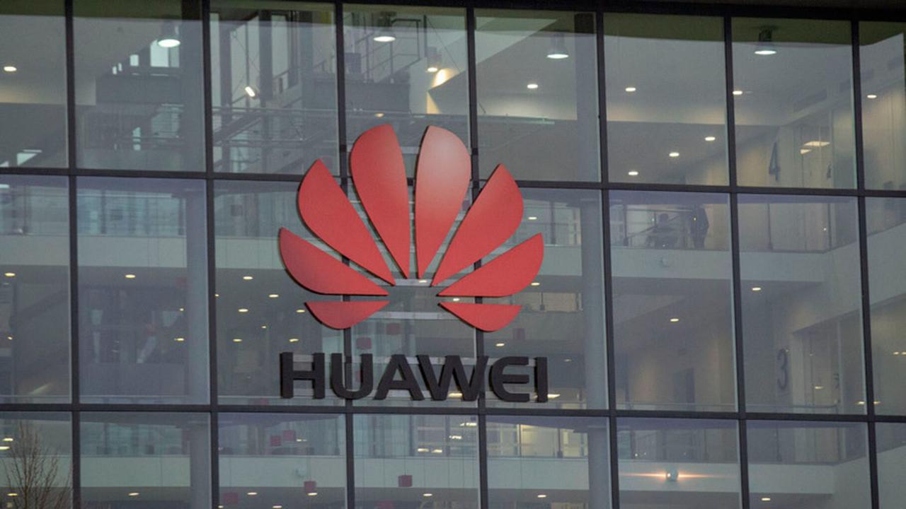 Bruselas exige un examen sobre los riesgos de la 5G, pero no la prohibición de Huawei