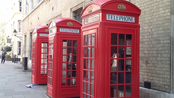 Las cabinas de teléfono de Londres permitirán carga de móviles
