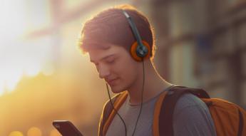 Muse lanza sus nuevos auriculares M-206 C