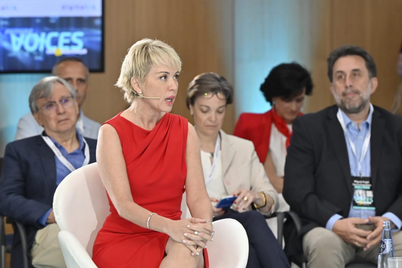 Carme Artigas, Secretaria de Estado de Inteligencia Artificial y Digitalización durante su intervención en DigitalES Summit 2022