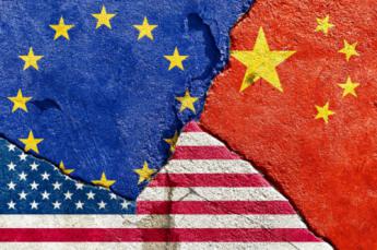 Vigilancia con pasaporte: por qué nos preocupa más que nos espíe China que Estados Unidos