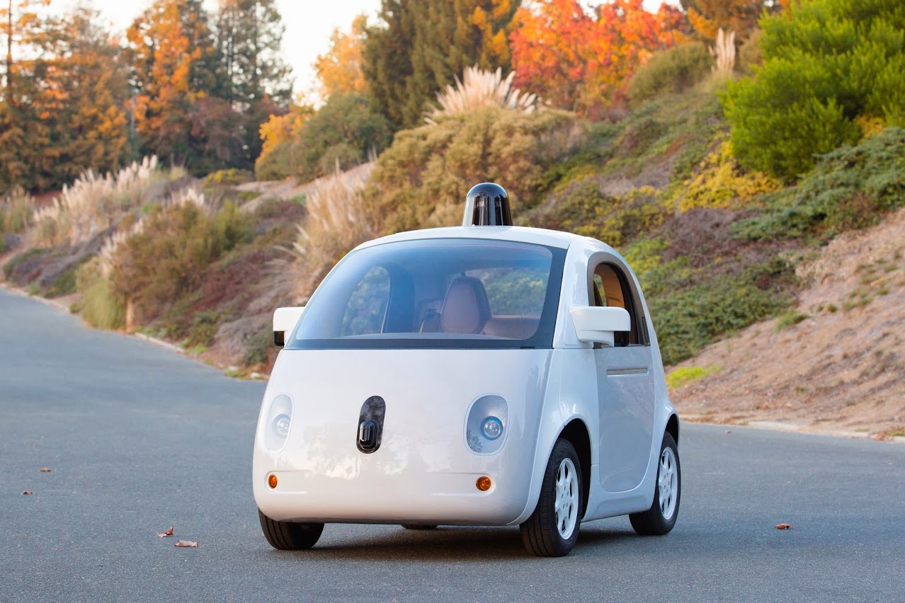 Alphabet no va a dejar el proyecto del coche autónomo aunque se focaliza en otro plan